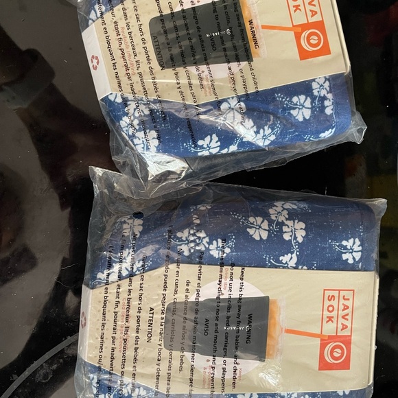Blue Floral Insulated Sleeves - Picture 1 of 2